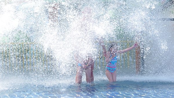 complex splash tower for water park